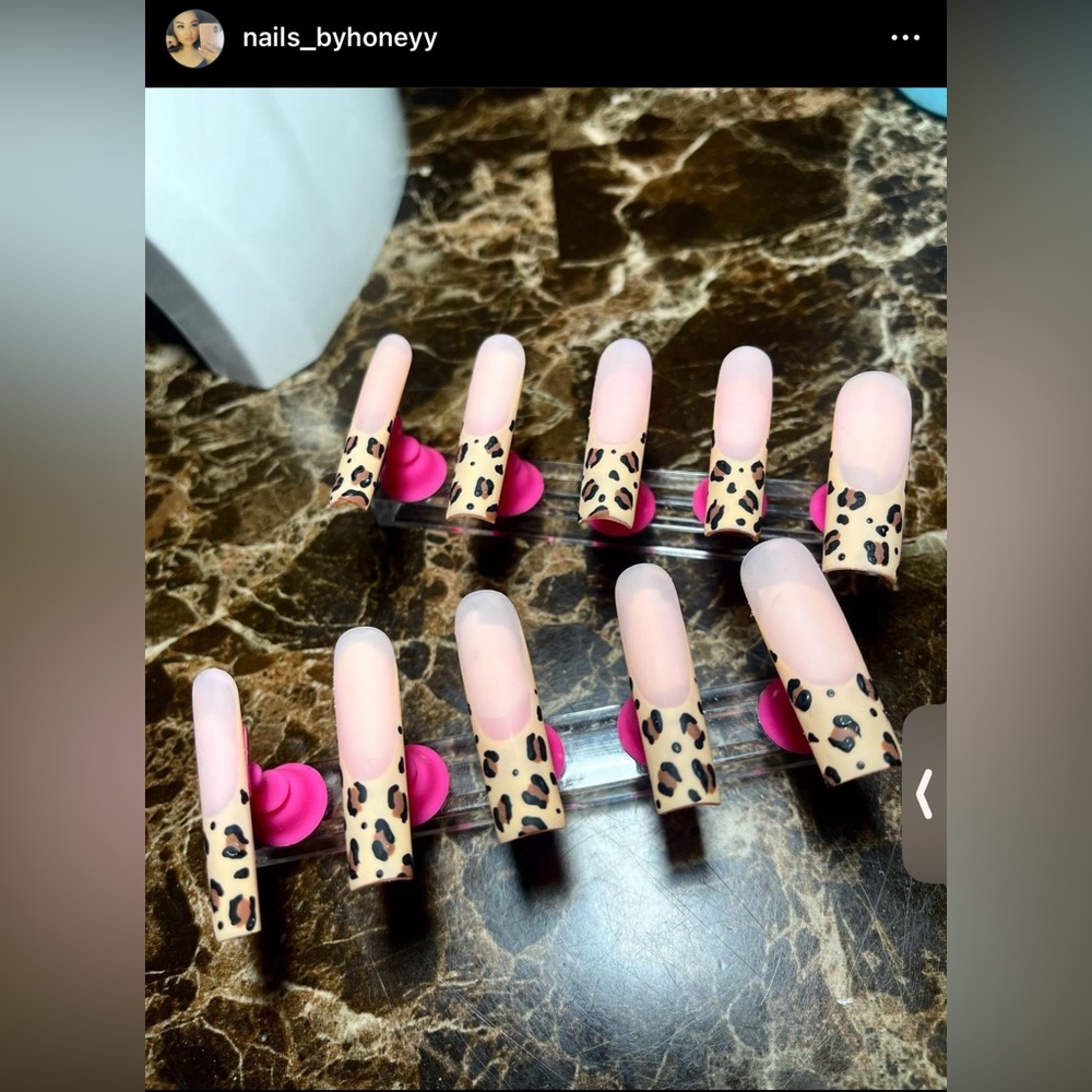 My custom press on nails I’ve made 💅🏼